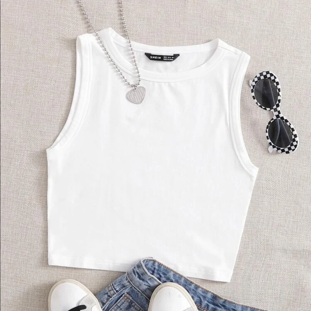 Solid crop tank top